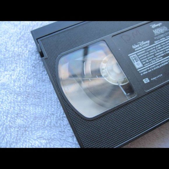 The Little Mermaid Ariel Undersea Double Bubble VHS Cassette Tape Bundle for $1 - Picture 4 of 6